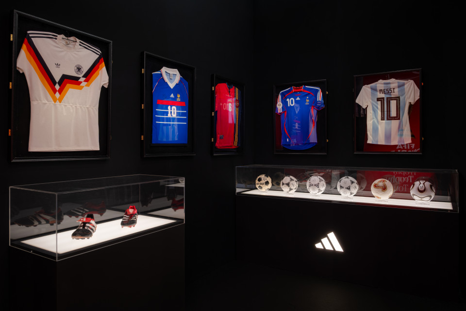 Fifa World Cup Trophy Tour x adidas
