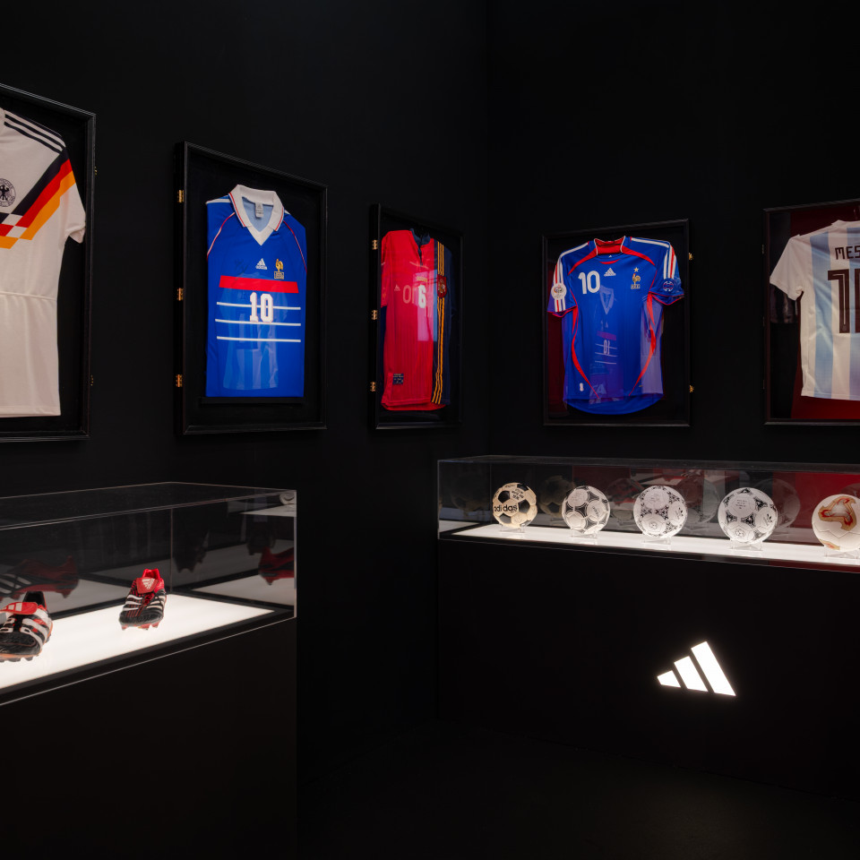 Fifa World Cup Trophy Tour x adidas