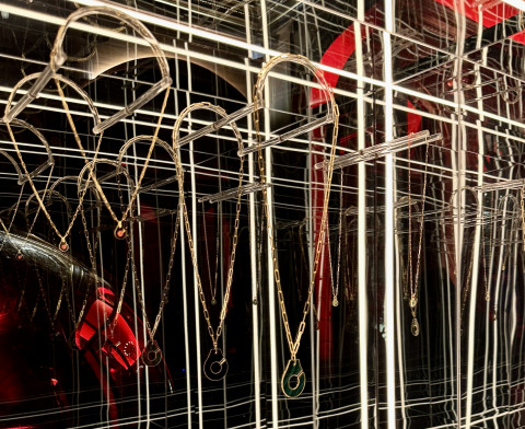 Lancement Menottes Dinh Van