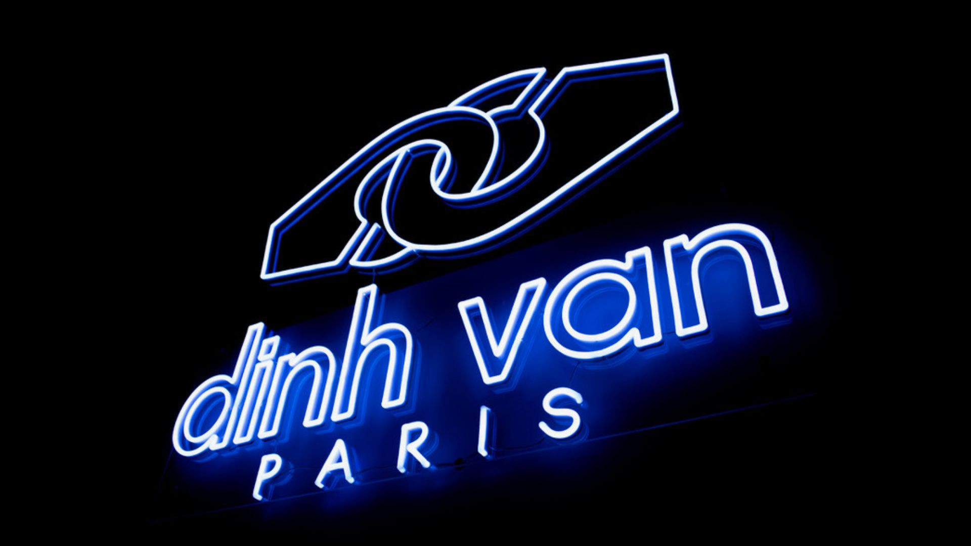 Lancement Menottes Dinh Van