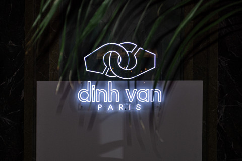 Lancement Menottes Dinh Van