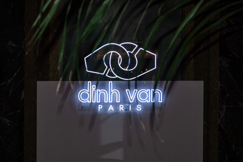 Lancement Menottes Dinh Van