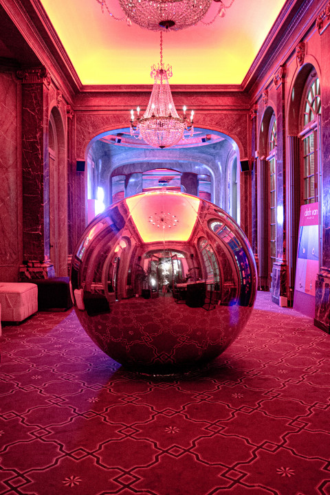 Lancement Menottes Dinh Van