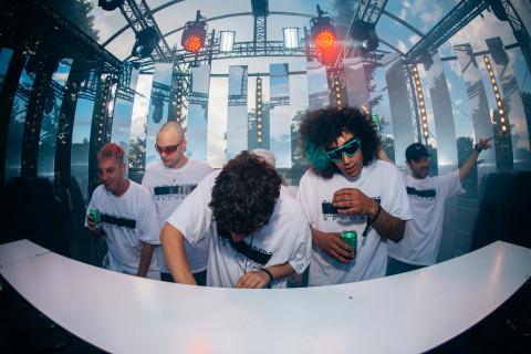 Mirror Peacock Festival