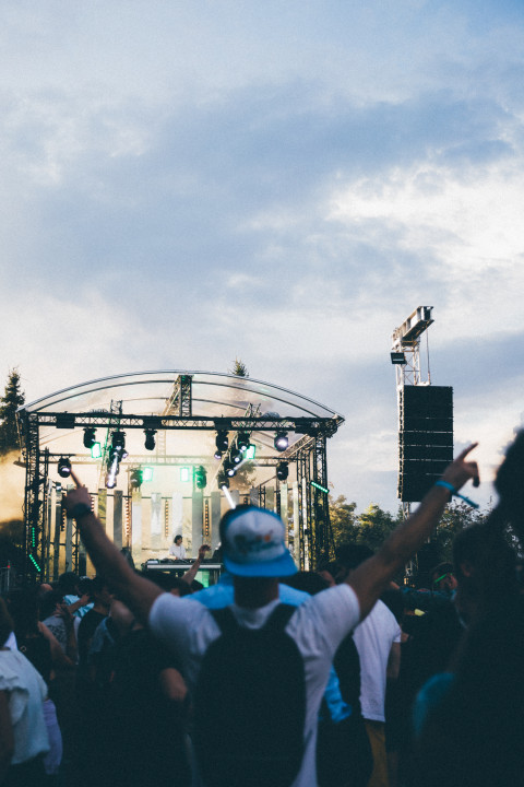 Mirror Peacock Festival