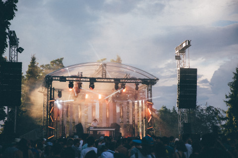 Mirror Peacock Festival